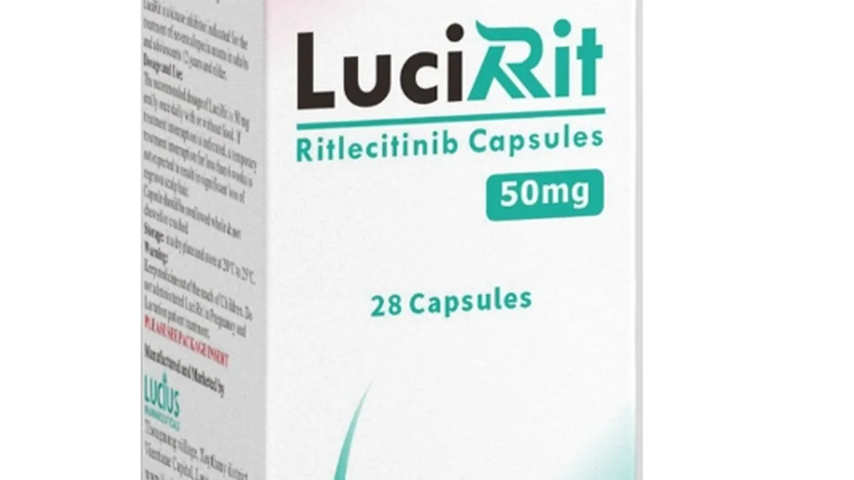 患者服用利特昔替尼后定期拍照对比头皮毛发变化
